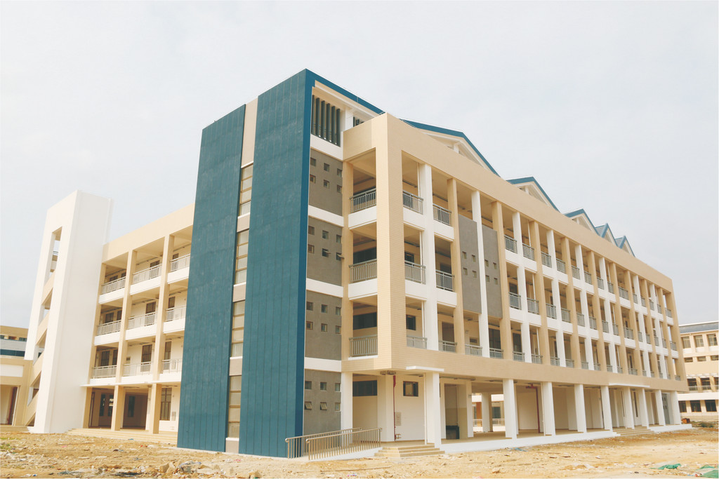 央民族大學(xué)附屬中學(xué)陵水分校4#、5#樓工程1.jpg