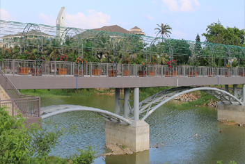 亞龍灣濱海公園人行橋工程x.jpg